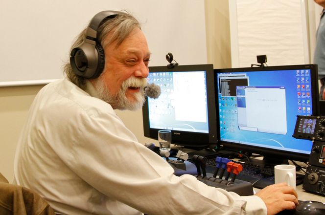 Virtuelle flyveledere i aksjon på Flightsim LAN 2011.
