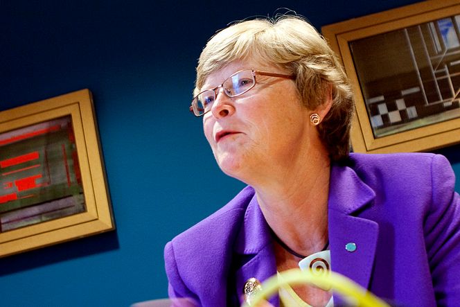 – Absurd med lønnsstopp KRITISK: Teknas Marianne Harg har liten sans for Halvorsens utspill. (FOTO: Ståle Andersen)