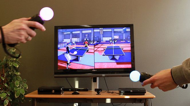 MOVE: Sonys tryllestaver ser en smule uortodokse ut, men de er både presise og responsive.