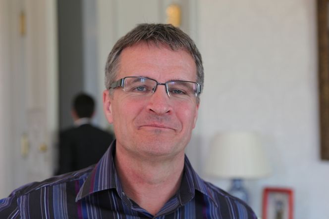 IKKE BEKYMRET: Teknisk sjef Steve Walker kan ikke se for seg noe hendelsesforløp som kan gi en eksplosjon og brann med de følgene Statens strålevern ser for seg i en rapport.