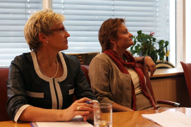 Kommunal- og regionalminister Liv Signe Navarsete og fornyings-, administrasjons- og kirkeminister Rigmor Aasrud bivånet lanseringen av Seevia tirsdag.