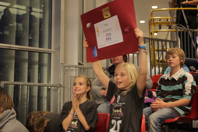 Heiagjengene er på plass for å heie frem sine lag