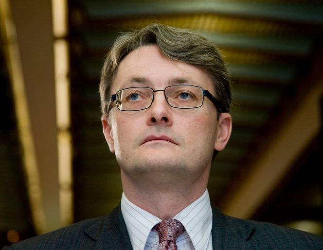 Øyvind Eriksen i Aker Solutions har opparbeidet seg et nært samarbeid med Universitetet i Tromsø. Der skal de beste hodene hentes.