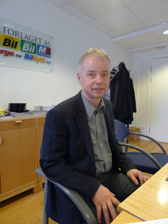 Stor motstand SER POENGET: Stig Rath i VKE skjønner hvorfor folk ikke vil bruke tusenvis av kroner på lekkasjekontroll av varmepumpen når formålet med den er å kutte strømregningen.