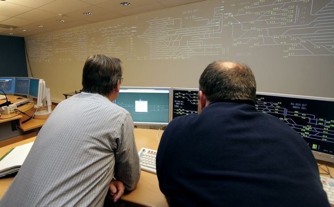 ENESTÅENDE INTEGRASJON: Ved siden av seks togsimulatorer er det bygget tre trafikksimulatorer som er fullskalamodeller av fjernstyringssystemene på strekningen Drammen-Eidsvoll.