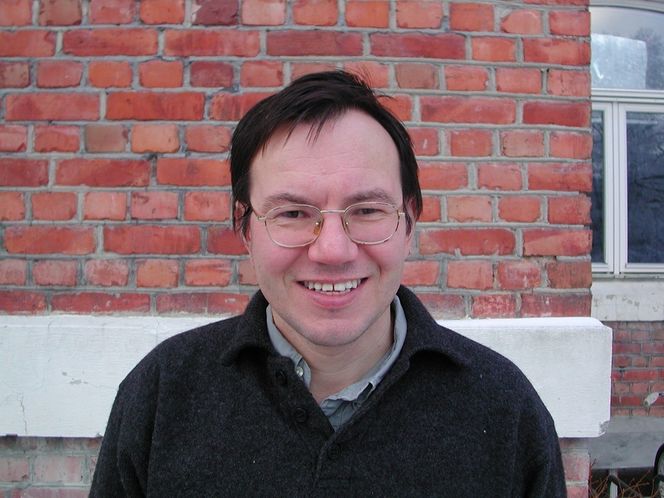 STØTTER GRØNLUND: - Han har rett, sier førsteamanuensis ved UMB, Jens B. Aune. Fotograf: UMB