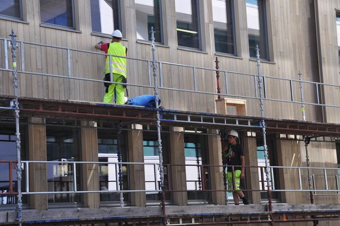 TREVERK: Fasaden får norsk, finsk og canadisk osp.