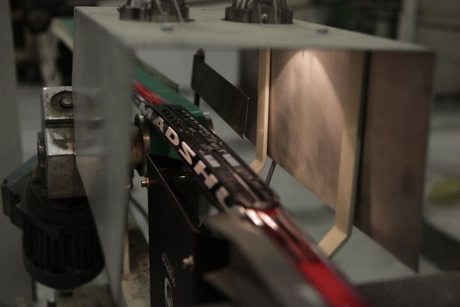 FOTOMODELLER: Over 100 bilder databehandles før en ski blir godkjent.