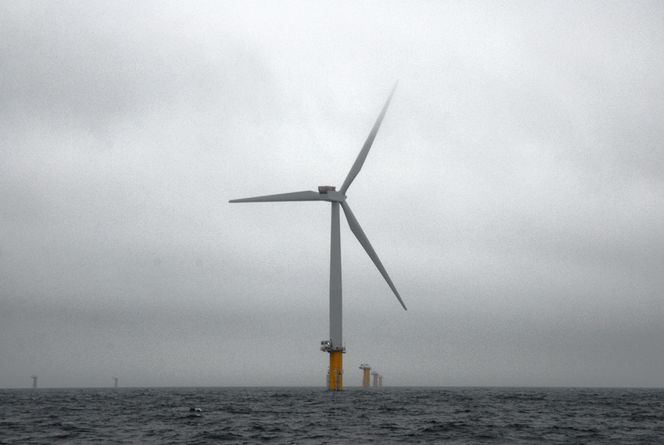 Foreløpig er det stort sett kun fundamentene som er på plass på Sheringham Shoal. To turbiner leverer strøm til nettet. (FOTO: Øyvind Lie)