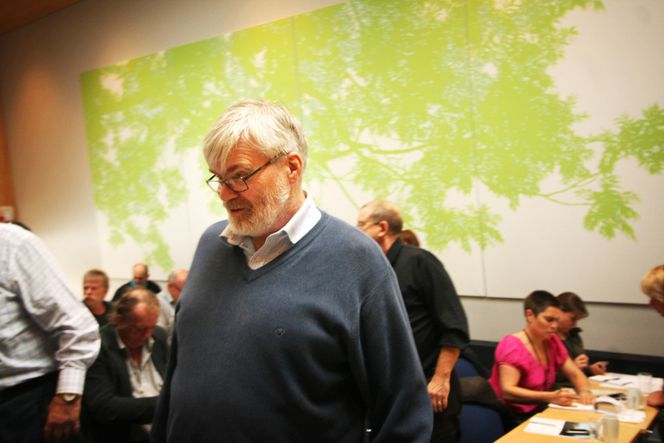 Forbundsleder Leif Sande i Industri Energi anklager oljeselskapene for å hive overtid etter folk. Han oppfordrer selskapene til å se på egen praksis i stedet for å kritisere lønnsnivået.
