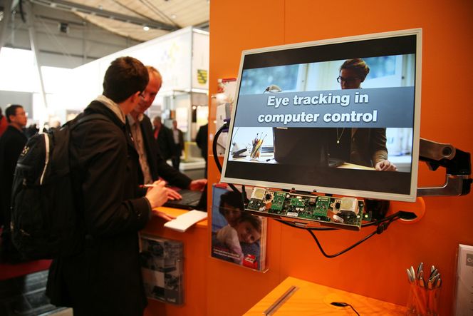 Infrarødt lys og to høydefinisjonssensorer tar seg av det tekniske. (FOTO: Dag Yngve Dahle)