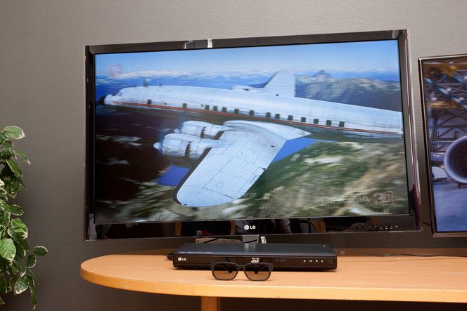 OLGs &amp;quot;passive&amp;quot; 3D bruker polariserte briller.