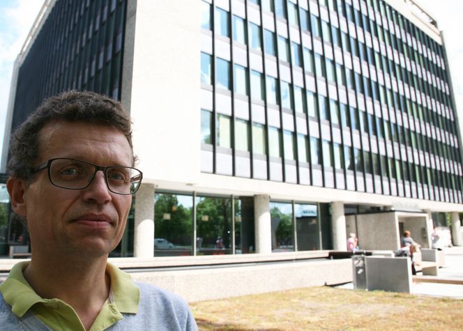 VEKST: &amp;iquest; De vanskelige tidene kan ikke avblåses ennå. De større bedriftene og de med høy grad av automatisert produksjonen preger bildet. Mindre bedrifter har større utfordringer, sier Norsk Industris Knut R. Skotner.