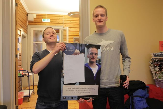 Tekniske sikkerhetsløsninger VIL HA PC: Christian Strandenæs og Stian Lågstad ser fordelene ved å programmere på data.