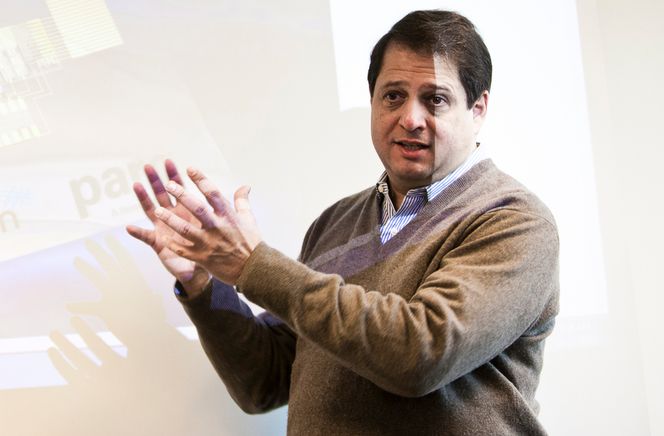 TIL SETERS: Thin Film-sjef Davor Sutija har fått hjelp av Innovasjon Norges engelske direktør, Hilde Hukkelberg, til å finne nye partnere.