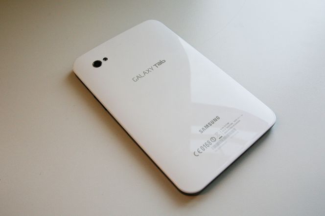 KAMERAER: Galaxy Tab har fått kameraer både foran og bak. FOTO: Stein Jarle Olsen