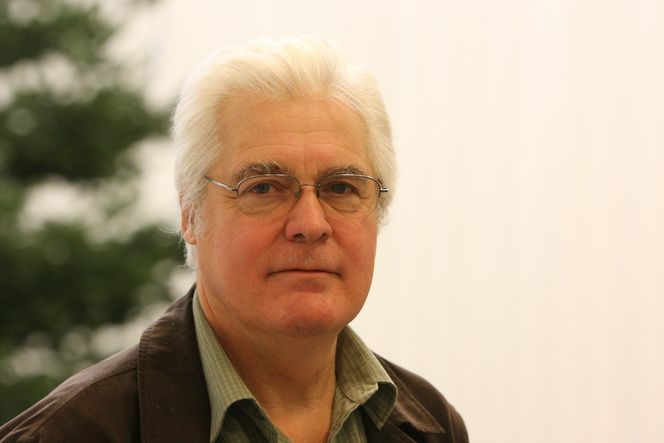 Liker kunstige trær INGEN ENKLE SVAR: - Det er mye forvirring om disse metodene. Vi ønsker å skape en opplyst debatt, sier professor John Shepherd ved National Oceanography Centre. Han tror klimamanipulering vil bli nødvendig, men det krever mye forskning.