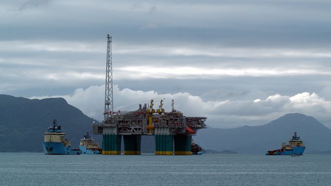 Gjøa-plattformen huset flere utenlandske arbeidere under arbeidet med ferdigstillelse. Fagforeningene mener språkproblemene medførte flere nesten-hendelser.