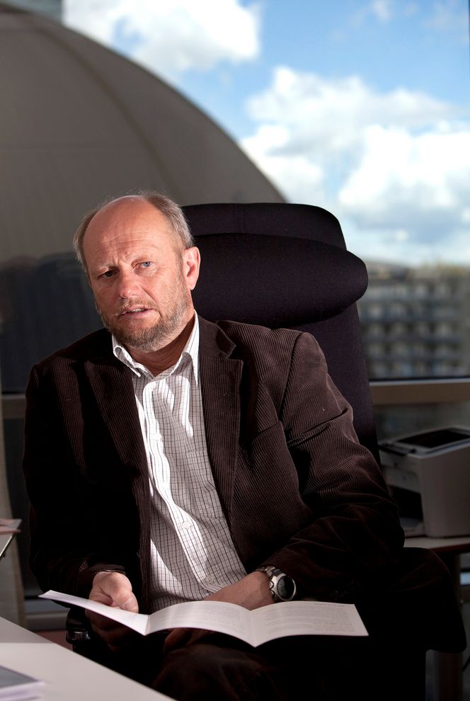 Dyrt KREVER ENDRING: Stein Lier-Hansen er opprørt over at Statnett øker industriens nettkostnader fra neste år. (FOTO: Ståle Andersen)