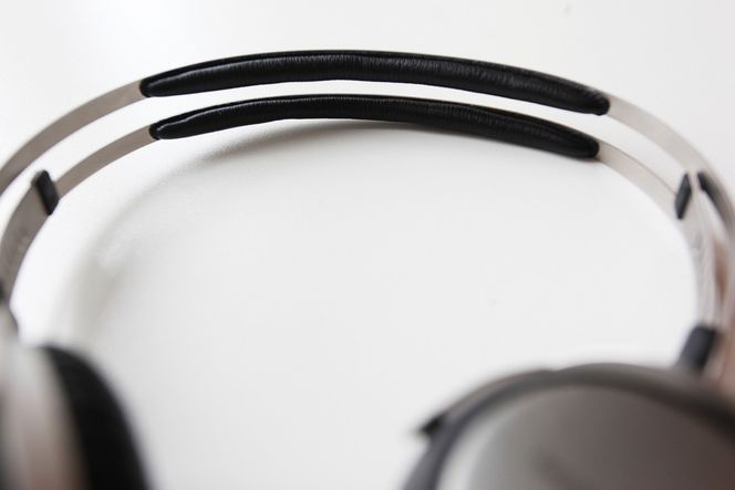 KOMFORTABEL: Mykt skinn gjør T50P behagelige å ha på.