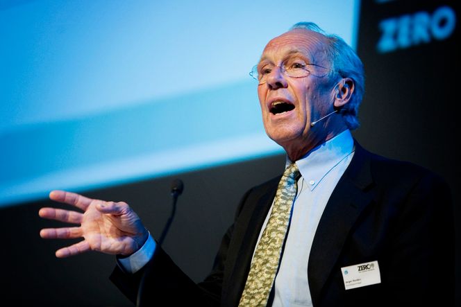 BI-professor Jørgen Randers mener CCS-pengene må brukes utenfor Norges grenser.