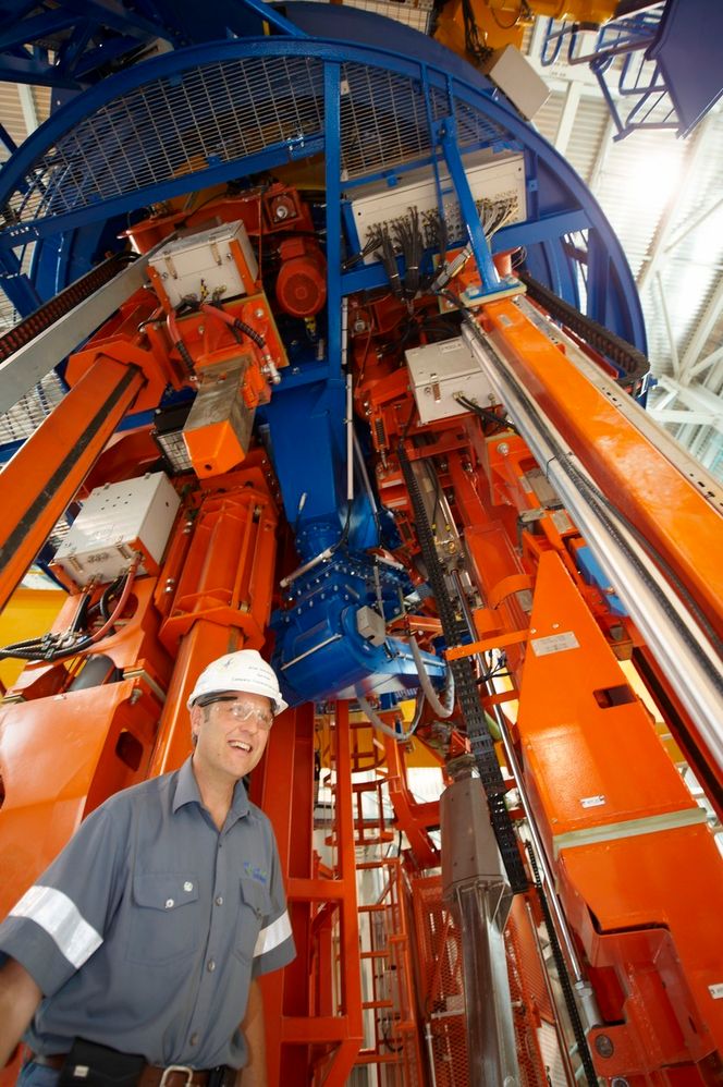 Norsk teknologi Arne Smisethjell er Hydros selskapsrepresentant mot leverandøren av PTM-maskinene. FOTO: HALLVOR MOLLAND