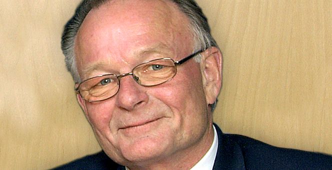 Venter på EU SIKKERHET FORAN: Assisterende sjøfartsdirektør Sigurd Gude setter alltid hensynet til passasjerene først.