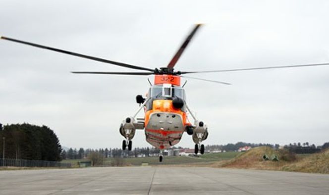 40 år gamle helikoptre MODEN FOR PENSJON: Den norske 330-skvadronens Westland Sea King skal snart gå inn for landing etter 40 års tjeneste.