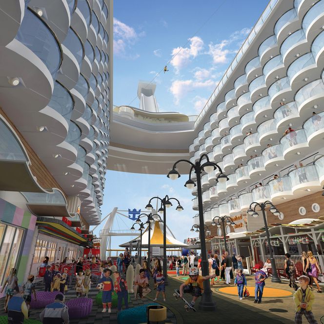 Koordineringsfeil NABOLAG: Broadwalk - åpent område akterut. Suiter og rom med balkong står som boligblokker på hver side og ga de finske ingeniørene store utfordringer i å få et stabilt og sterkt skip. Det er syv ulike &amp;quot;nabolag&amp;quot; om bord i skipet.