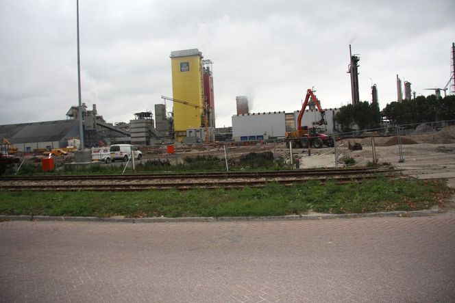 MÅ OPPGRADERES: Yaras fabrikk i Sluiskil i Nederland trenger den nye produksjonslinjen Urea 7, som er klar om drøyt halvannet år. Vest-Europas urea-behov er sterkt stigende. (FOTO: Truls Tunmo)