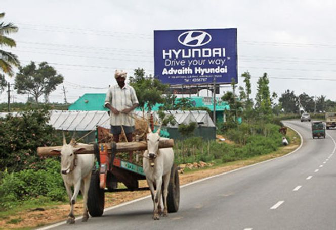 KJØR PÅ DIN MÅTE: I Bangalore og omegn er flere av de store bilkonsernene representert med egne fabrikker. Deriblant Toyota, Volvo, GM, Fiat, Honda og Huyndai. Reva håper å trekke veksler på dette i kombinasjon med byens IT-ekspertise for å kunne bli en slags elbil-hub. (FOTO: Per Erlien Dalløkken)