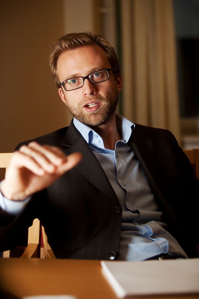 Hørte ikke Stortingets rikeste mann, er Nikolai Astrup ofte omtalt som.