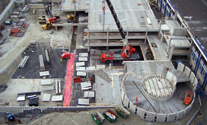 Mer enn en milliard AVSLUTTER: På Værnes er det kun ferdigstillelse av allerede påbegynte arbeider, som dette P-huset. Ingen nye prosjekter blir startet, til tross for store behov.