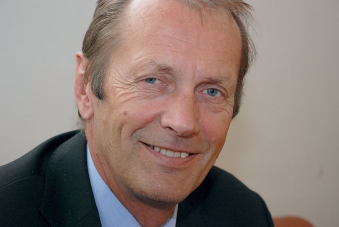 – Kjempeprestasjon MITT AFRIKA: Norfund-sjef Kjell Roland håper å få med seg flere norske kraftselskaper til å satse på vannkraft i Afrika. TrønderEnergi åpner sitt første afrikanske kraftverk til høsten.