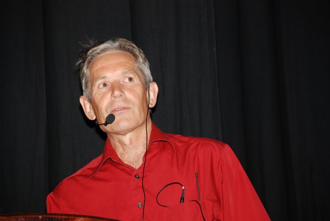 Kan tjene 35 milliarder MISTET OLJEN: Sogn og Fjordane gikk glipp av arbeidsplasser i oljen, fastslår Johannes Idsø ved Høgskulen i Sogn og Fjordane. Han anslår at fylket kan få 35 mrd. kroner i ekstra inntekter fra havvind hvis det satses på dette.