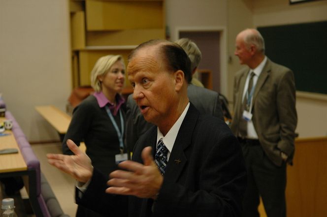 MÅ ENDRE: - Vi må ut av forbrenningens tidsalder, sier Ted G. Johnson i Lockheed Martin. (FOTO: Anders J. Steensen)