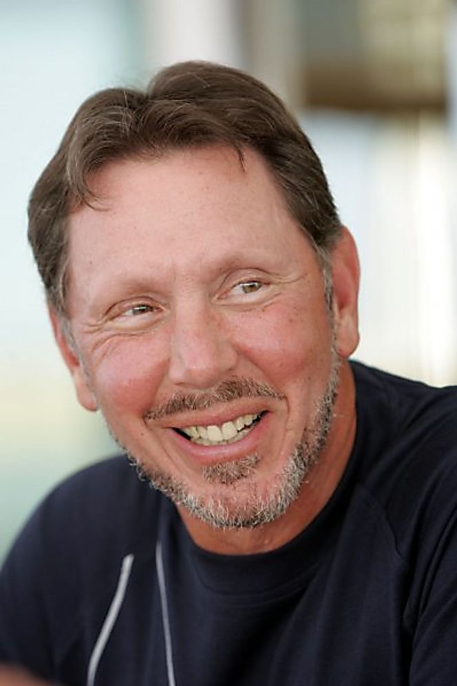 Alene SJEF: Oracle-direktør Larry Ellison.