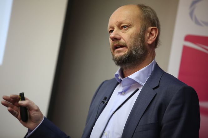 BEKYMRET: Norsk Industri-sjef Stein Lier-Hansen sier norsk industri er på vei inn i et normalår i 2014, men frykter likevel for leverandørene til oljeselskapene.