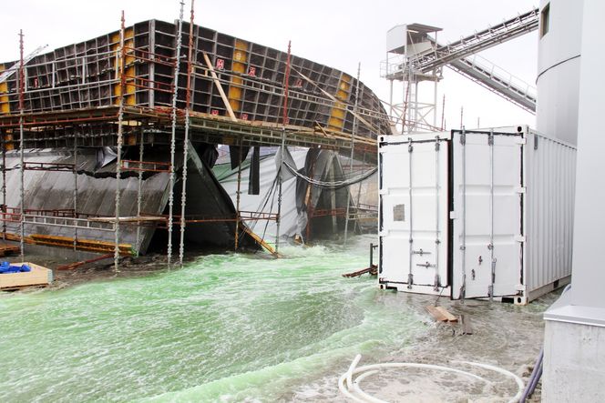 Lykke: Sjelden bringer total ødeleggelse slik lykke. Fiberarmeringen holdt mer enn den skulle.