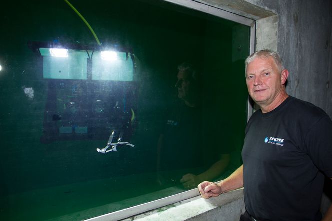 I dag har Sperre AS bygd over 100 undervannsfartøy (ROV). Prisen varierer fra en halv million kroner til 27 millioner.