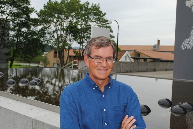 Professor i petroleumsøkonomi, Petter Osmundsen mener det er vanskelig å se at samtidig utfasing og bruk av oljeinntekter kan gi budsjettbalanse.