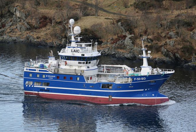 Det er på det nye fiskefartøyet MS M. Solhaug at oppfinner Asbjørn Larsen mener teknologien hans er uregelmessig brukt.
