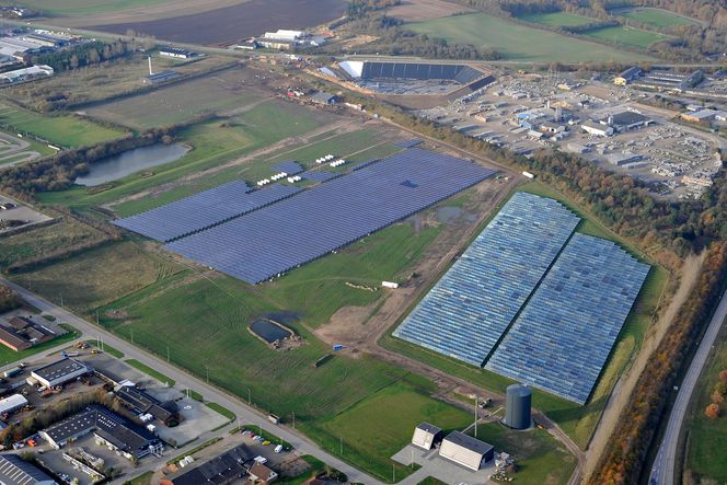 Danmark har flest solfangeranlegg i verden. Dette er det største som fins.