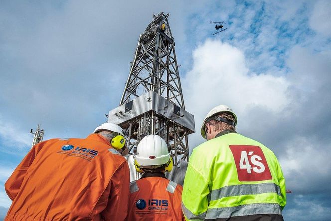 Ved hjelp av høyoppløselig film og fotoopptak, og et samarbeid mellom droneselskapet Iris Group og inspeksjonsselskapet Fours, håper man å kunne gjøre inspeksjoner tryggere og enklere.