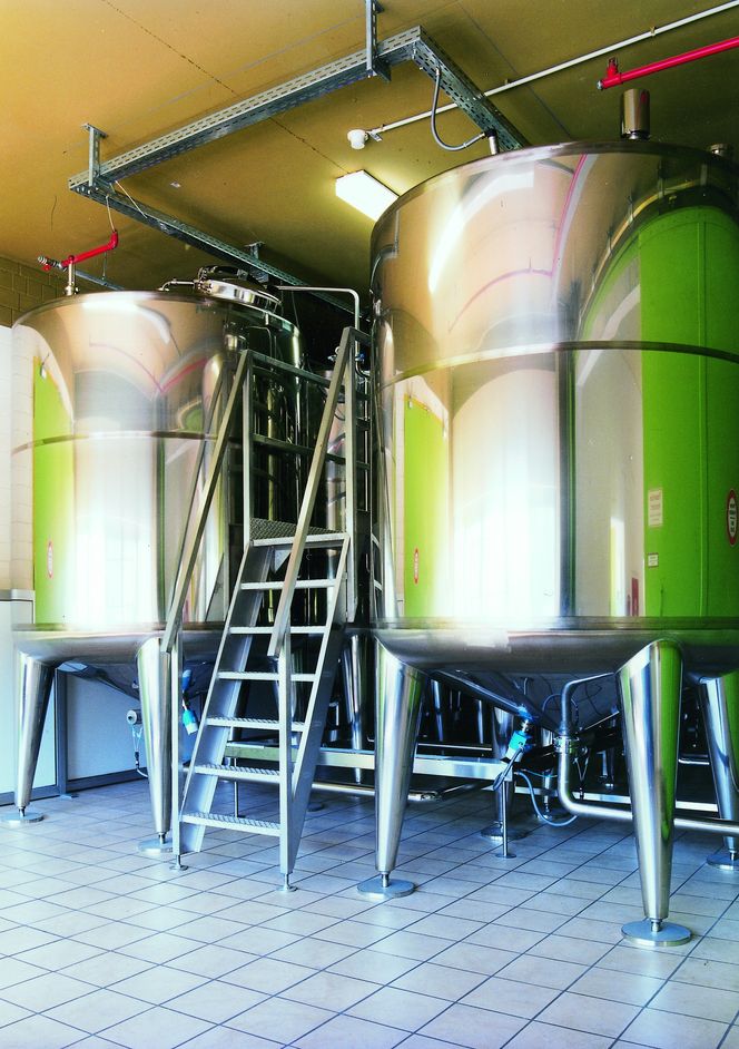 Ved nivåmåling i åpne tanker kan standard trykkmåler brukes.