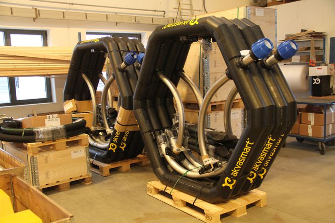 Akva Group, utstyr til å spre fôr i merder i oppdrettsanlegg. . Foto: Joachim Seehusen