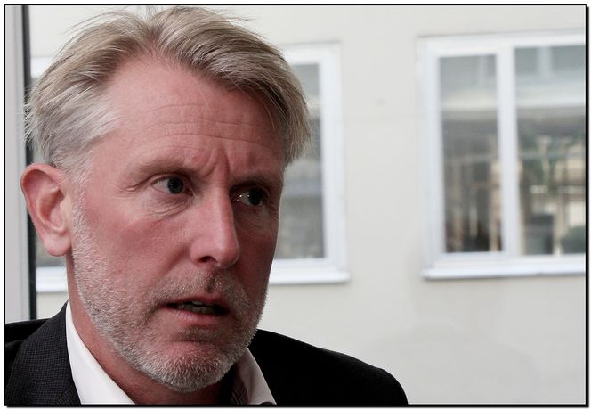 Konsernsjef Axel Hjärne i Eltel Networks ønsker seg utdanning av prosjektledere innen infranet, mens NTNU er skeptisk til spesialiseringen. Bilde: Espen Zachariassen