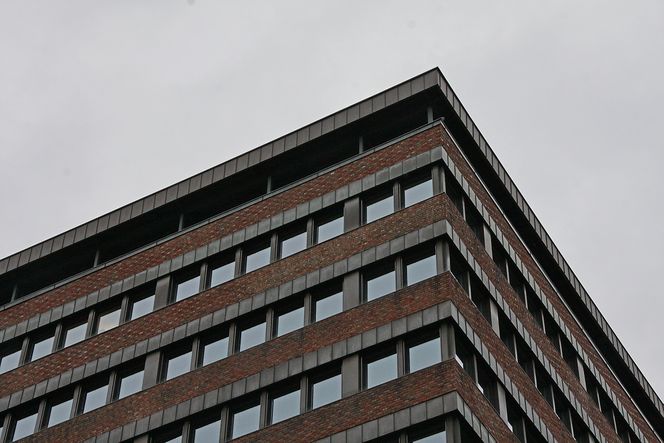 Tårnbygget på Tøyensenteret har ikke den råeste fasaden, men kan få det kuleste innovasjonsinteriøret i verden. Bilde: Espen Zachariassen