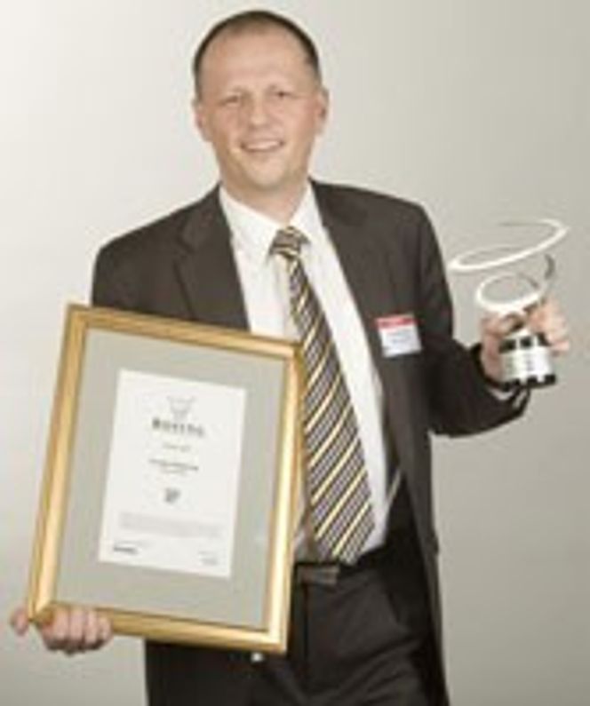 Frank Møllerop er en erfaren IT-leder. Her fra tildeling av Rosing-prisen som årets IT-leder i 2007. Bilde: Den norske Dataforening