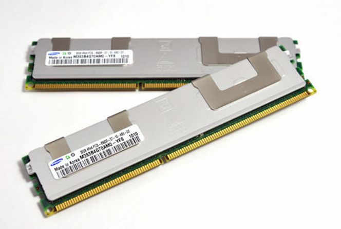 Samsungs første 32 gigabyte RDIMM minnemoduler. Bilde: Samsung